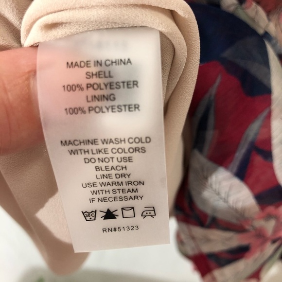 Vince Camuto one shoulder blouse. Size L 12/14 - Picture 8 of 8